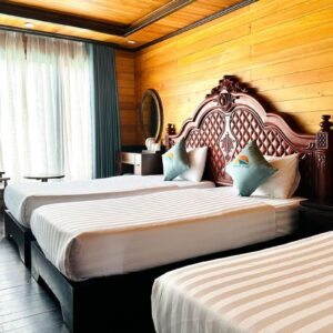 Luxury spacious bedroom view, Halong Hideaway Cruise.